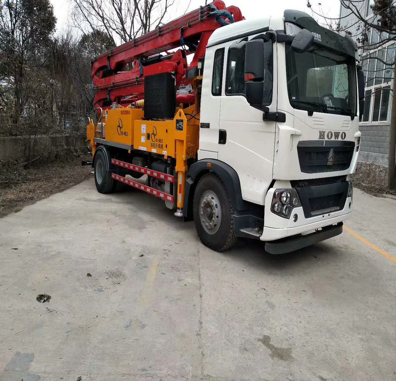 小型混凝土泵車，小泵車，天泵