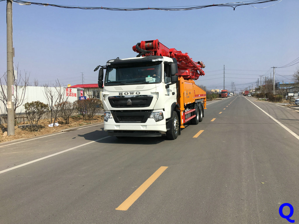 小型混凝土泵車，天泵，小型泵車，混凝土泵車
