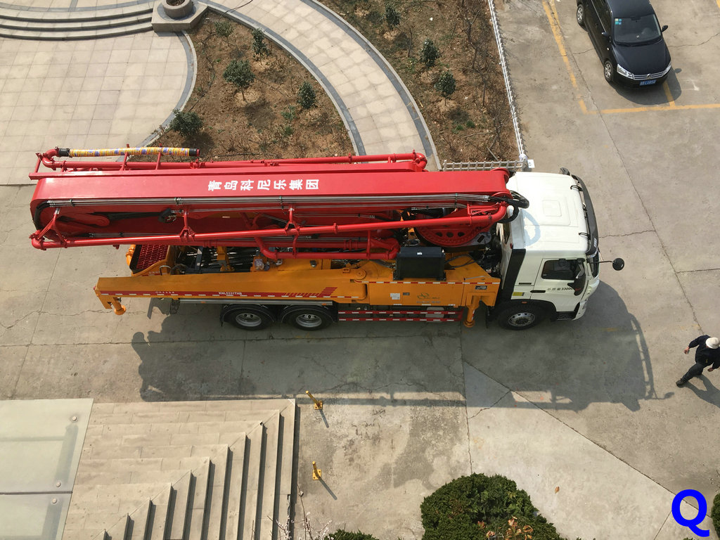 小型混凝土泵車，混凝土泵車，天泵，小型泵車