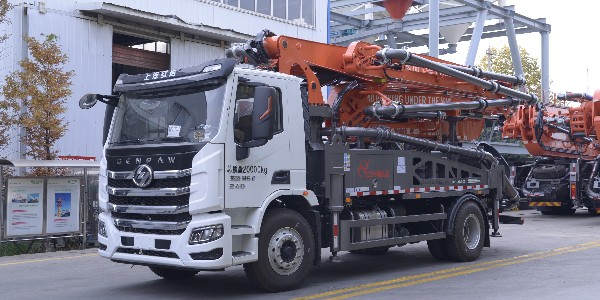 32米泵車為防止臂架發(fā)生斷裂問題要如何保養(yǎng)？